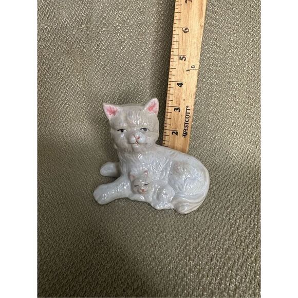 Vtg MCM Pearlescent Mom Cat and Baby Kitten Figurine Decor 4.5” Retro Cat Mom - Picture 8 of 10